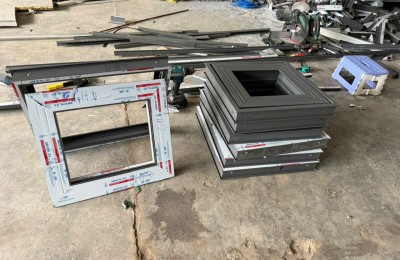 Sửa Cửa Nhôm Kính Cấp Tốc: Trị Dứt Điểm Kẹt Khóa, Hư Bản Lề, Xệ Cánh